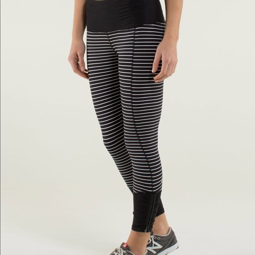 Lululemon Parallel Stripe Runday Crops